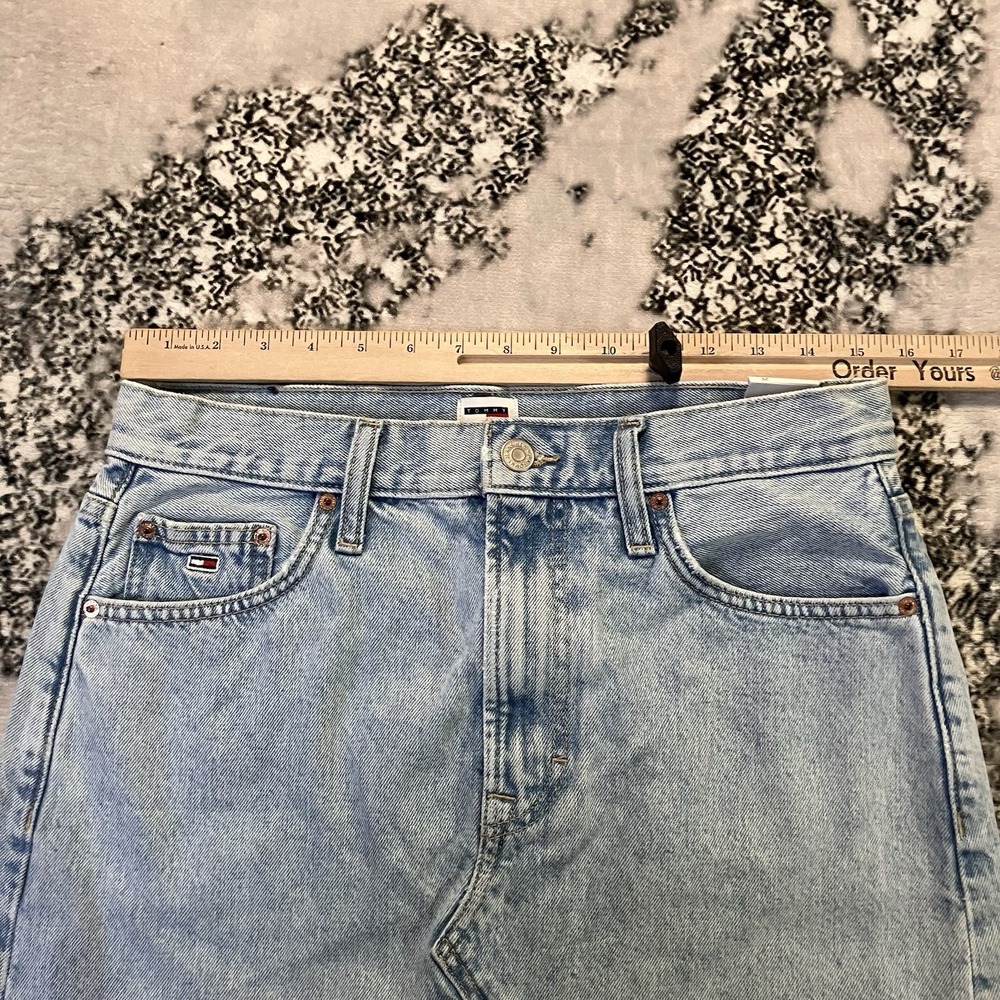 Tommy Hilfiger Skirt Womens Size 29 Izzie Mid Rise Mini Denim Light Blue Wash - Picture 2 of 8